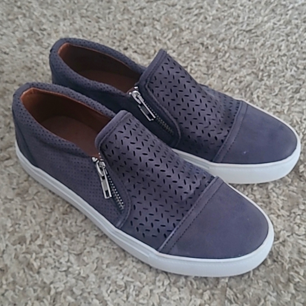 Report, slip on shoes with zippers  size 7